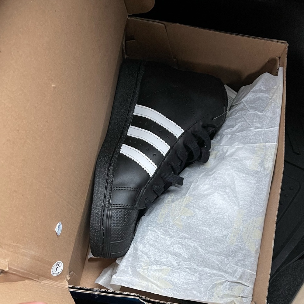 New woman sneakers